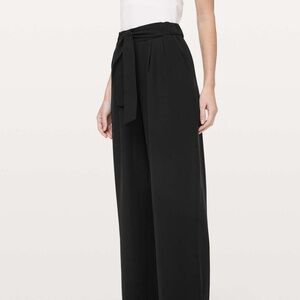 Lululemon Noir Pant Black - Size 8